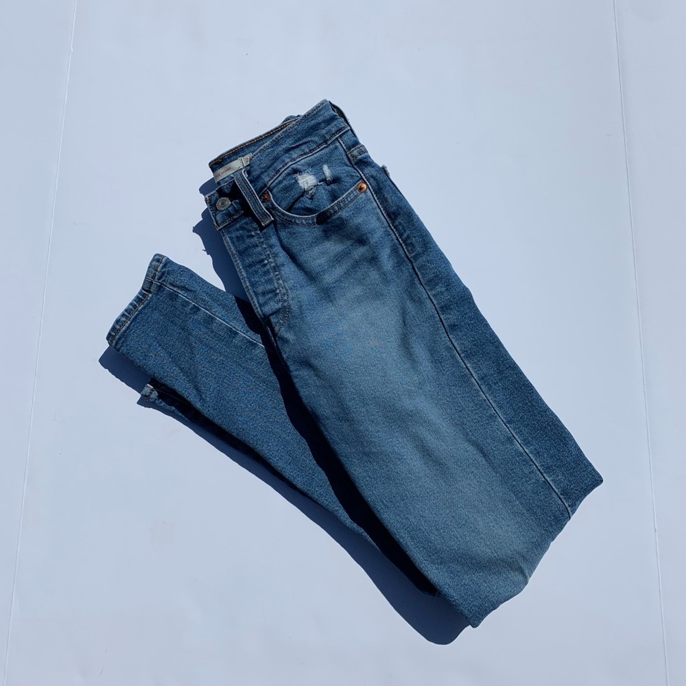 Women’s Levi Wedgie Jeans